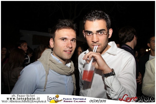 240OasiVillage_BordoPiscina_LovePhoto_01062011.jpg