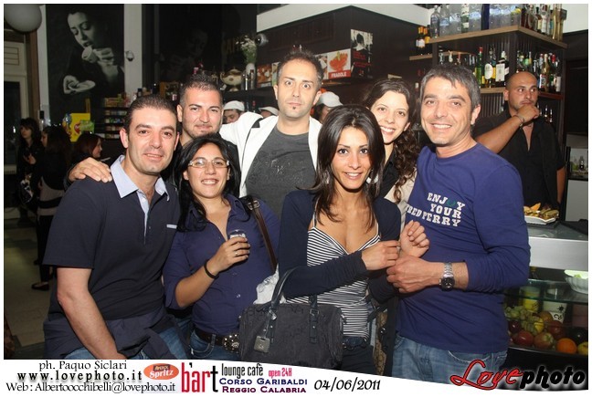 019BartCafe_Aperol_Spriz_LovePhoto_04062011.jpg