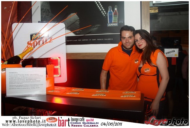 029BartCafe_Aperol_Spriz_LovePhoto_04062011.jpg