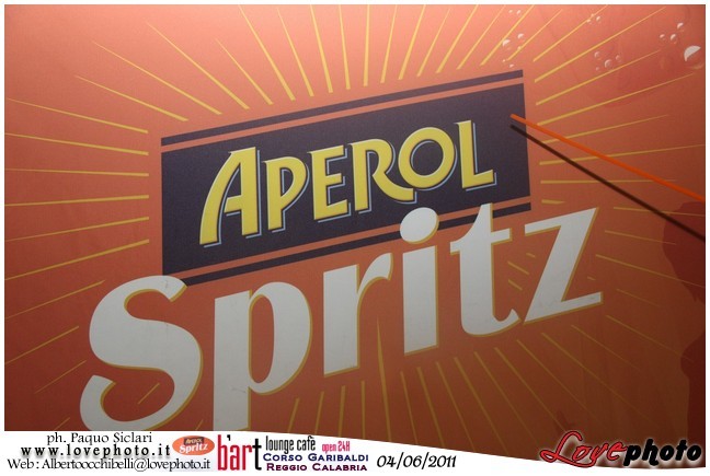 038BartCafe_Aperol_Spriz_LovePhoto_04062011.jpg