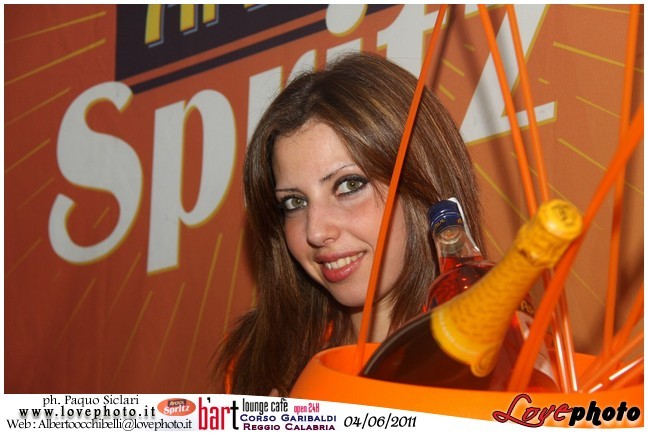 058BartCafe_Aperol_Spriz_LovePhoto_04062011.jpg