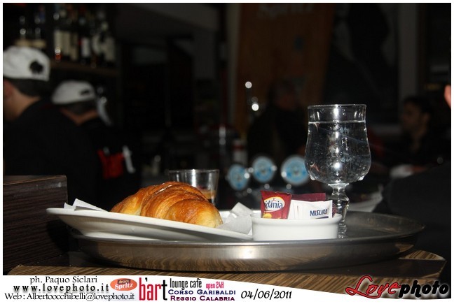 099BartCafe_Aperol_Spriz_LovePhoto_04062011.jpg