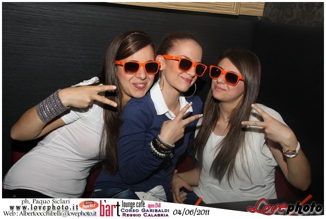 102BartCafe_Aperol_Spriz_LovePhoto_04062011.jpg