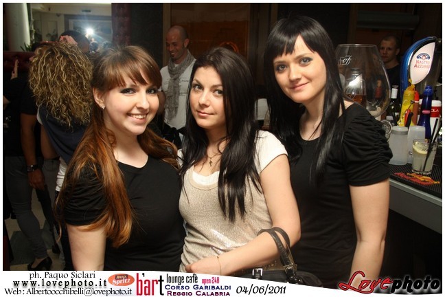 109BartCafe_Aperol_Spriz_LovePhoto_04062011.jpg