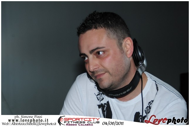 106SportCity_FitnessClub_Party_LovePhoto_04062011.jpg