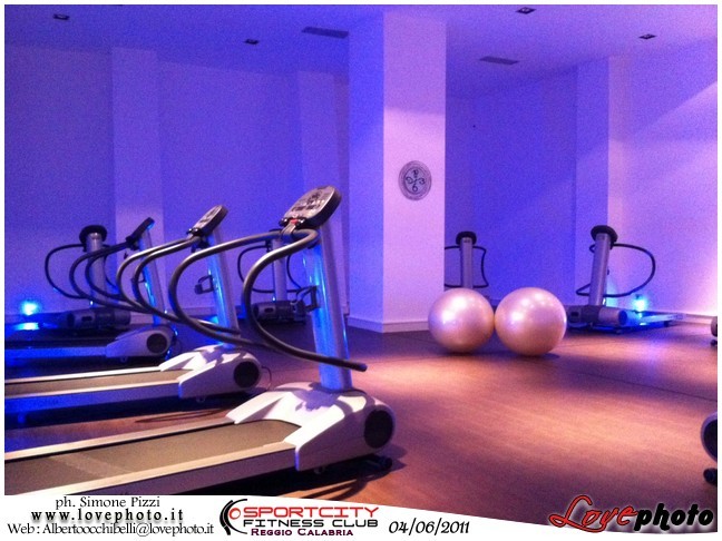 176SportCity_FitnessClub_Party_LovePhoto_04062011.jpg