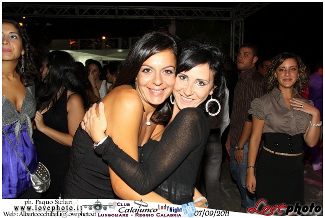101Calajunco_Lady_Night_LovePhoto_07092011.jpg