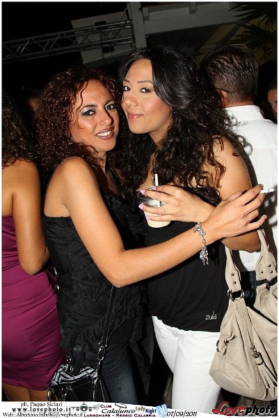 129Calajunco_Lady_Night_LovePhoto_07092011.jpg