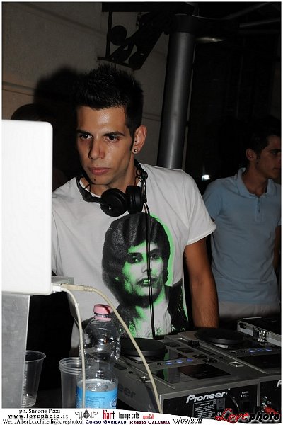 261Bart_Cafe_Party_Night_LovePhoto_10092011.jpg