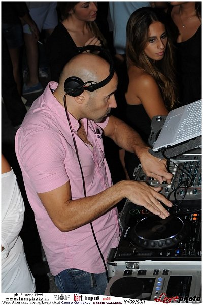 306Bart_Cafe_Party_Night_LovePhoto_10092011.jpg