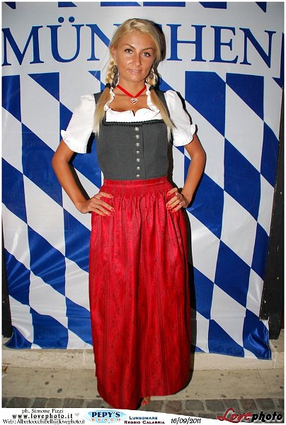 061Lido_PepysBeach_Party_LovePhoto_16092011.jpg