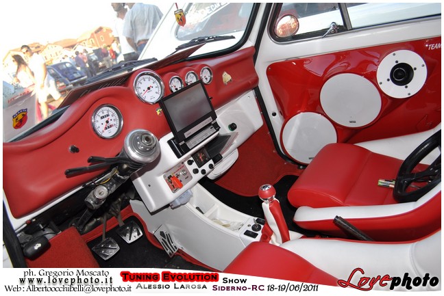 008TuningEvolutionShow2011_LovePhoto_1819062011.jpg - GREGORIO MOSCATO  PHOTOGRAPHER