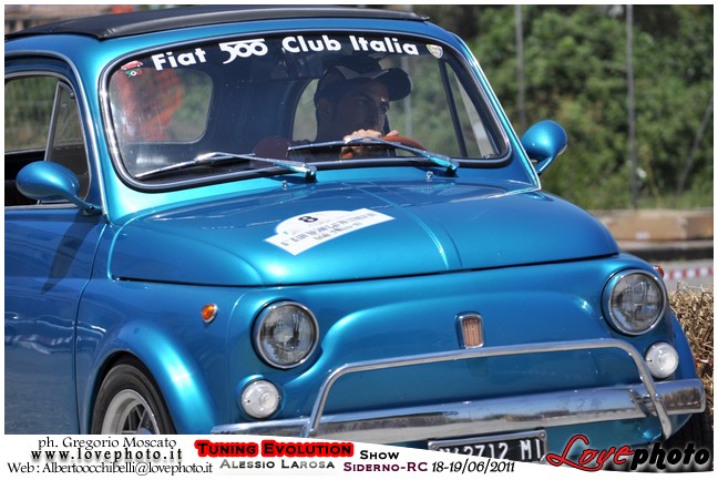 025TuningEvolutionShow2011_LovePhoto_1819062011.jpg - GREGORIO MOSCATO  PHOTOGRAPHER