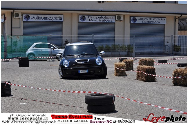 051TuningEvolutionShow2011_LovePhoto_1819062011.jpg - GREGORIO MOSCATO  PHOTOGRAPHER