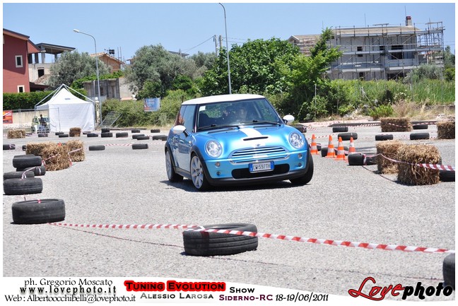 070TuningEvolutionShow2011_LovePhoto_1819062011.jpg - GREGORIO MOSCATO  PHOTOGRAPHER