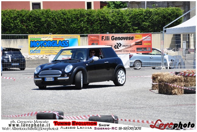 073TuningEvolutionShow2011_LovePhoto_1819062011.jpg - GREGORIO MOSCATO  PHOTOGRAPHER
