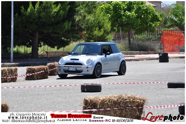 080TuningEvolutionShow2011_LovePhoto_1819062011.jpg - GREGORIO MOSCATO  PHOTOGRAPHER