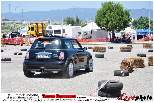089TuningEvolutionShow2011_LovePhoto_1819062011.jpg - GREGORIO MOSCATO  PHOTOGRAPHER