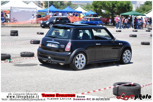 097TuningEvolutionShow2011_LovePhoto_1819062011.jpg - GREGORIO MOSCATO  PHOTOGRAPHER