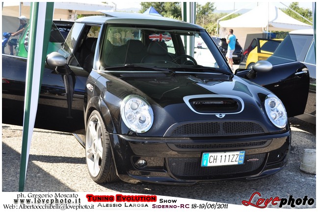 099TuningEvolutionShow2011_LovePhoto_1819062011.jpg - GREGORIO MOSCATO  PHOTOGRAPHER