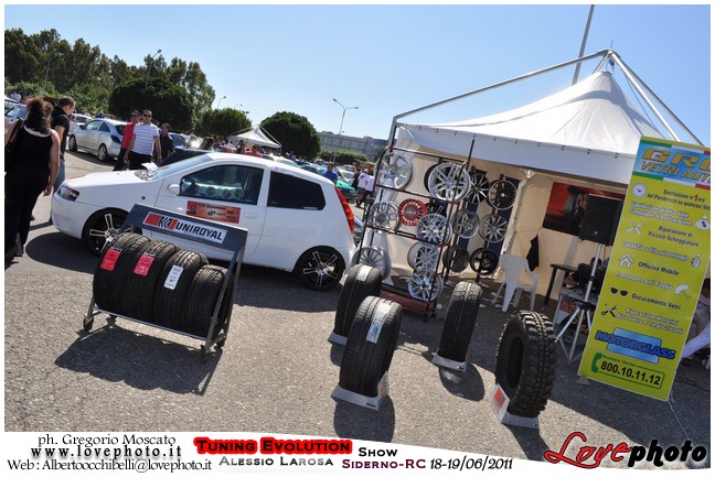 121TuningEvolutionShow2011_LovePhoto_1819062011.jpg - GREGORIO MOSCATO  PHOTOGRAPHER