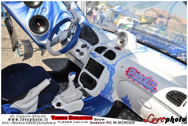 126TuningEvolutionShow2011_LovePhoto_1819062011.jpg - GREGORIO MOSCATO  PHOTOGRAPHER