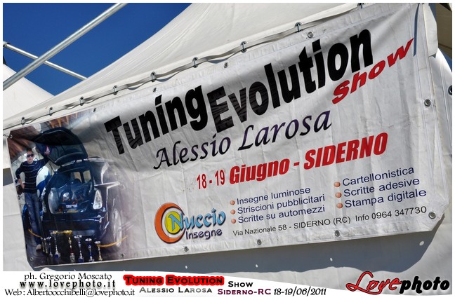 129TuningEvolutionShow2011_LovePhoto_1819062011.jpg - GREGORIO MOSCATO  PHOTOGRAPHER