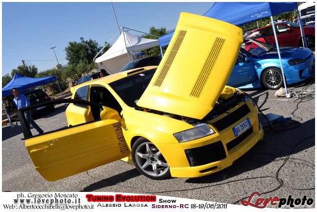 153TuningEvolutionShow2011_LovePhoto_1819062011.jpg - GREGORIO MOSCATO  PHOTOGRAPHER