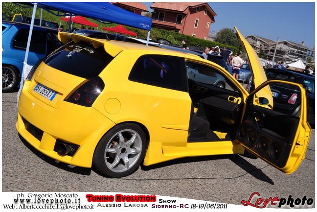 157TuningEvolutionShow2011_LovePhoto_1819062011.jpg - GREGORIO MOSCATO  PHOTOGRAPHER