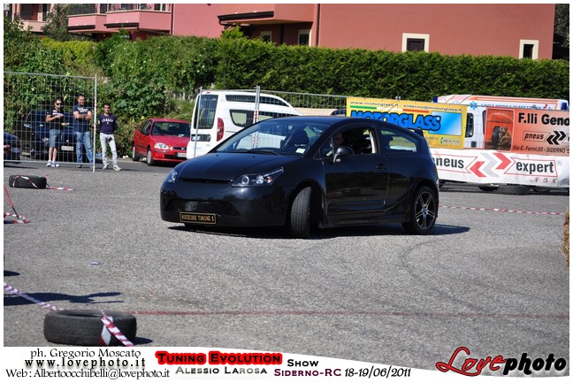 162TuningEvolutionShow2011_LovePhoto_1819062011.jpg - GREGORIO MOSCATO  PHOTOGRAPHER