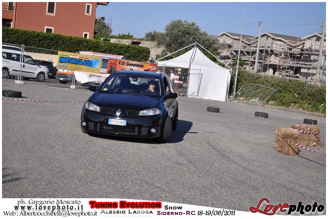 192TuningEvolutionShow2011_LovePhoto_1819062011.jpg - GREGORIO MOSCATO  PHOTOGRAPHER