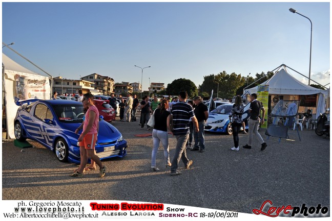 207TuningEvolutionShow2011_LovePhoto_1819062011.jpg - GREGORIO MOSCATO  PHOTOGRAPHER