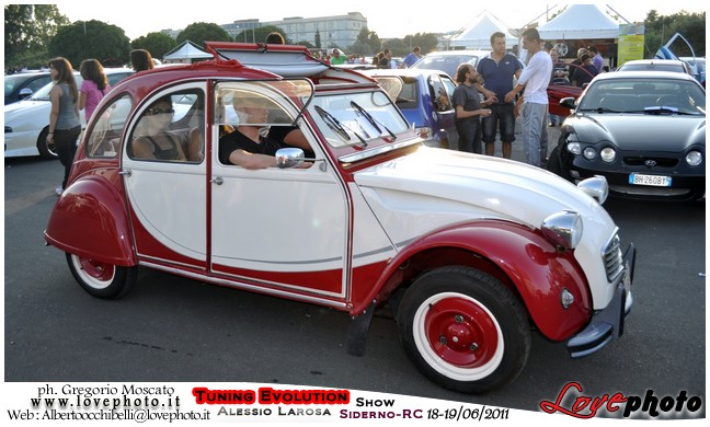209TuningEvolutionShow2011_LovePhoto_1819062011.jpg - GREGORIO MOSCATO  PHOTOGRAPHER