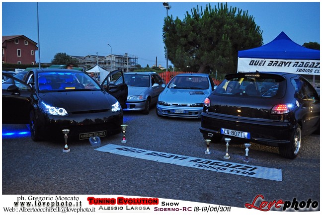 237TuningEvolutionShow2011_LovePhoto_1819062011.jpg - GREGORIO MOSCATO  PHOTOGRAPHER