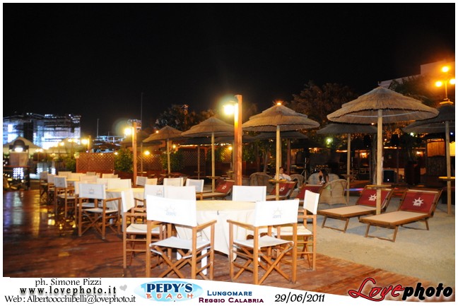 015Pepys_Beach_Party_LovePhoto_29062011.jpg