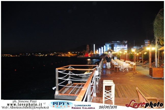 026Pepys_Beach_Party_LovePhoto_29062011.jpg