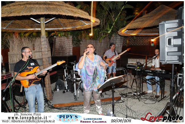 027Pepys_Beach_Party_LovePhoto_29062011.jpg