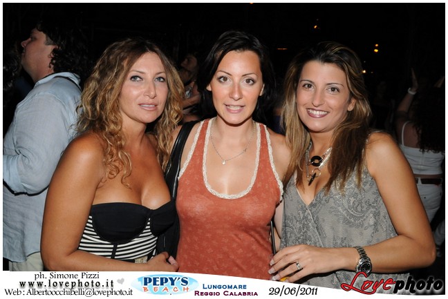 039Pepys_Beach_Party_LovePhoto_29062011.jpg