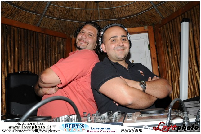 044Pepys_Beach_Party_LovePhoto_29062011.jpg