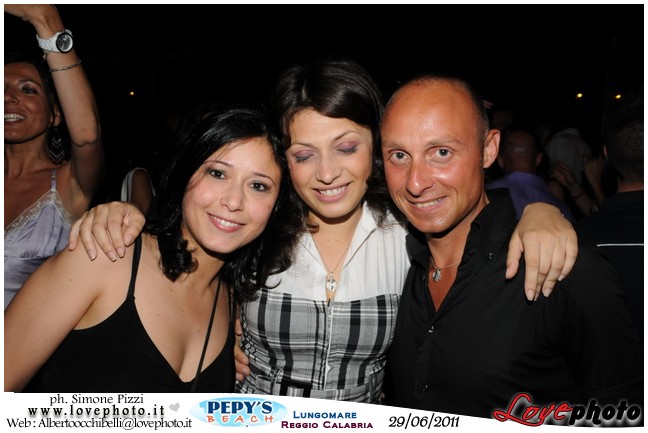 139Pepys_Beach_Party_LovePhoto_29062011.jpg